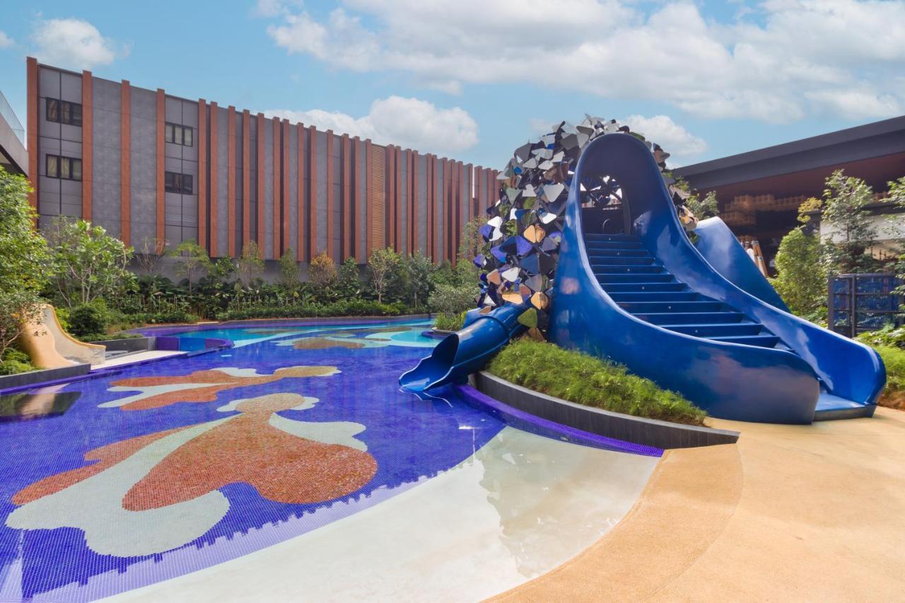M Resort & Hotel Kuala Lumpur Exterior photo The Water Park