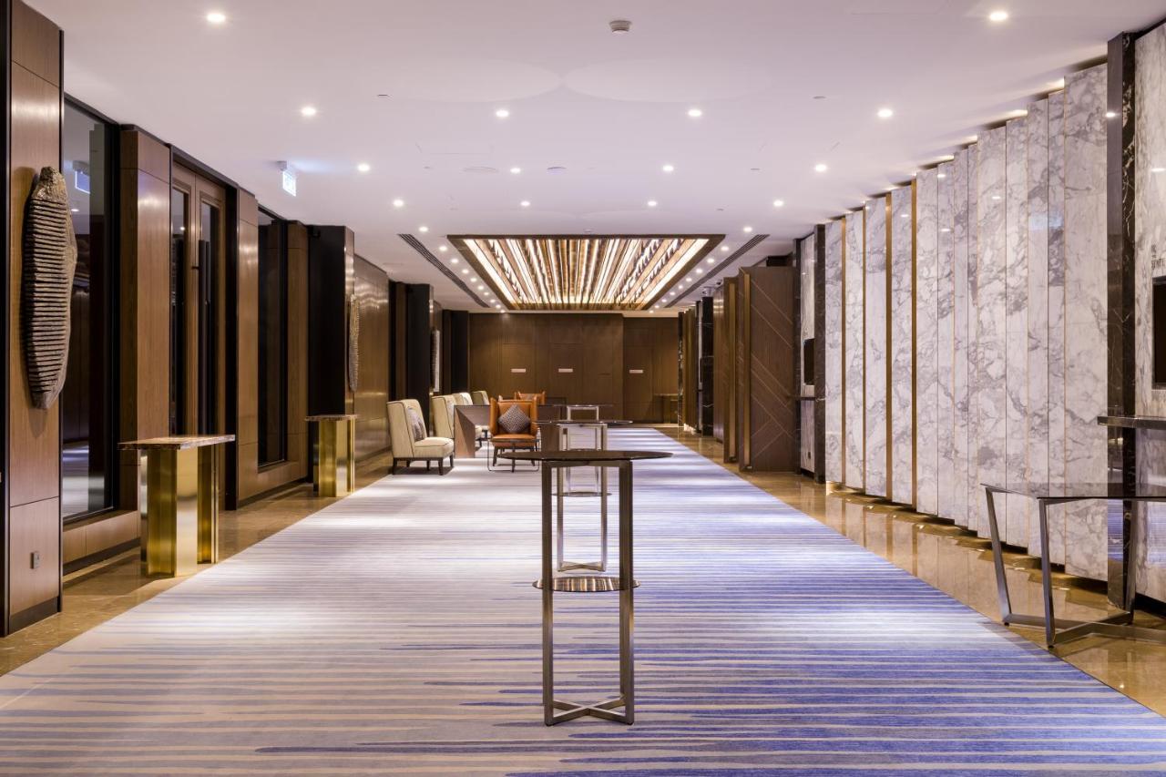 M Resort & Hotel Kuala Lumpur Exterior photo The Club Lounge at the Ritz-Carlton, Hong Kong