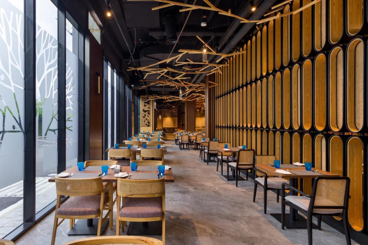 M Resort & Hotel Kuala Lumpur Exterior photo The interior of the restaurant