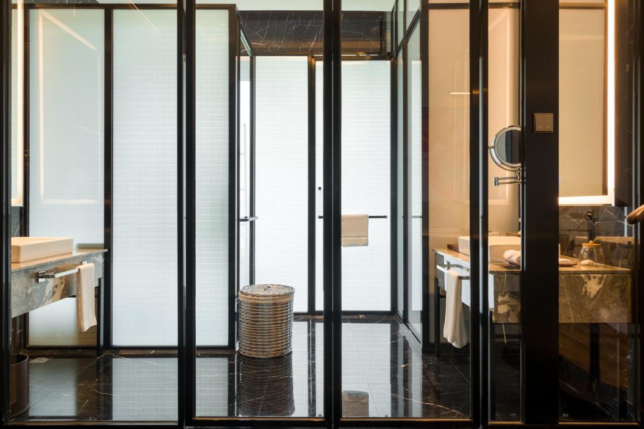 M Resort & Hotel Kuala Lumpur Exterior photo A shower enclosure
